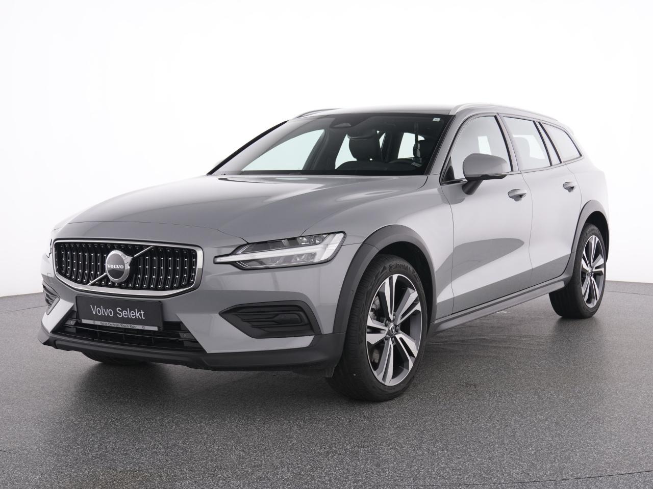 Volvo V60 Cross Country B4 AWD Plus+WINTERPAK+RFK+19