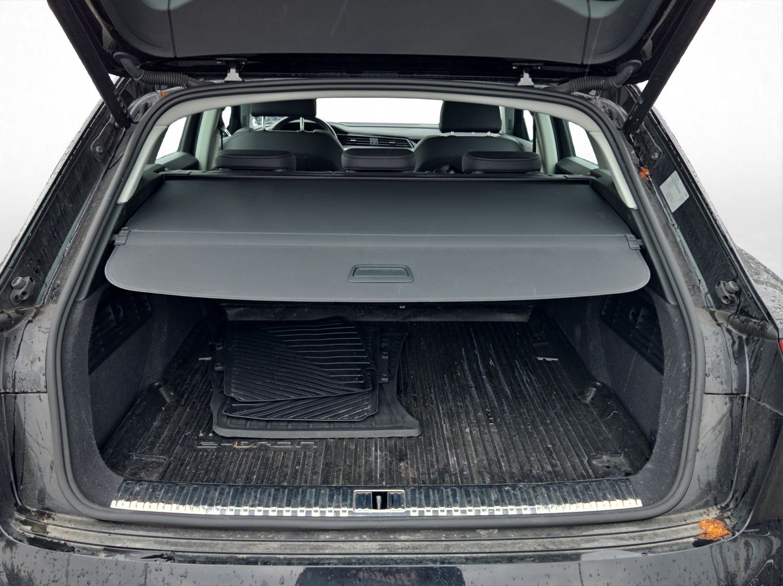 Audi Q8 e-tron - Bild 12