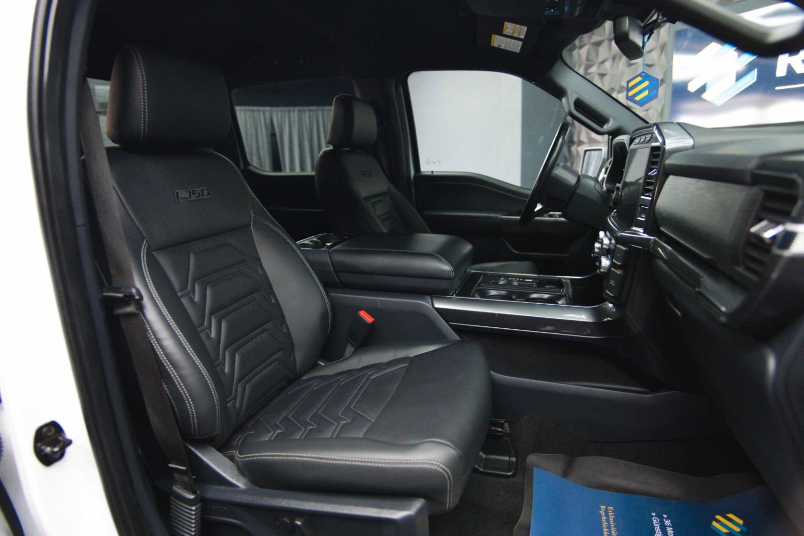 Fahrzeugabbildung Ford F150 5.0L V8 4x4 Offroad SuperCrew RAPTOR 19%