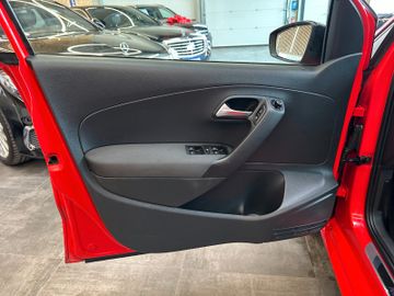 Volkswagen Polo V Match *2. Hand*Scheckheft*Klima*PDC*SHZ*