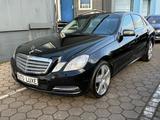 Mercedes-Benz E 300 BlueTEC HYBRID AVANTGARDE - Mercedes-Benz E 300 Bluetec mit Diesel-Antrieb