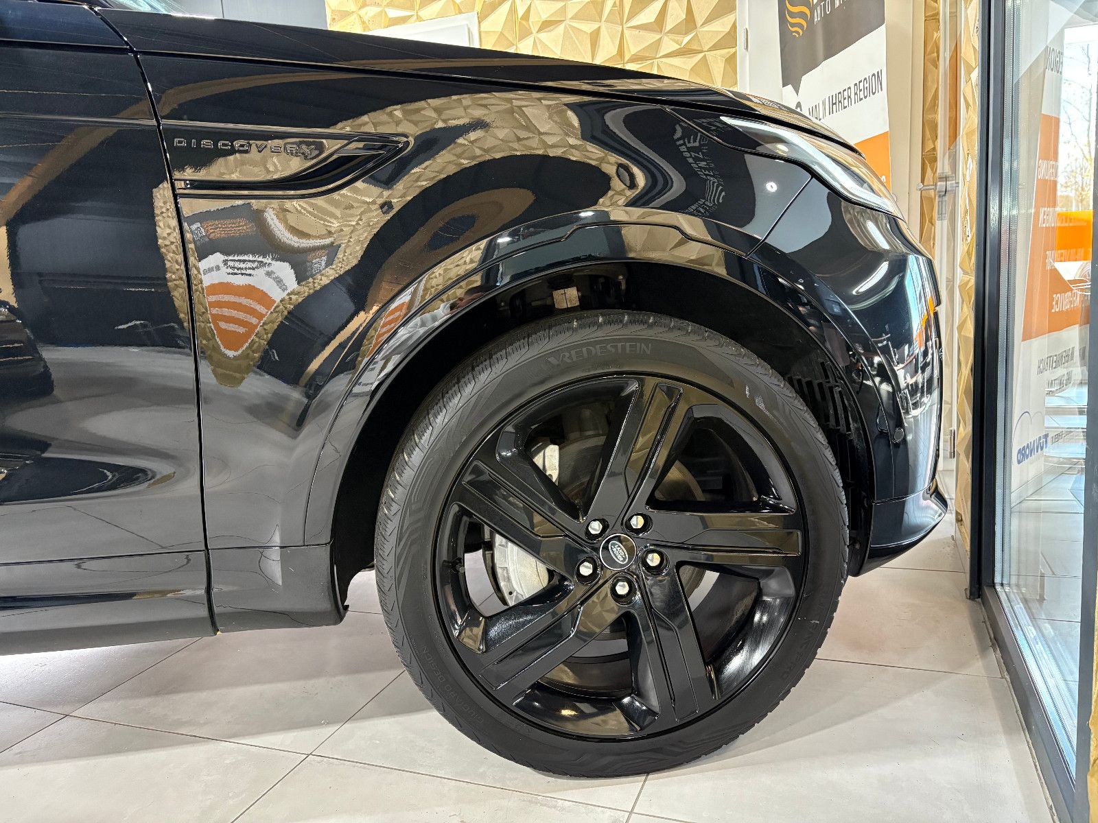 Fahrzeugabbildung Land Rover Discovery 5 R-Dynamic HSE D250 c AWD/PANO/MEMORY