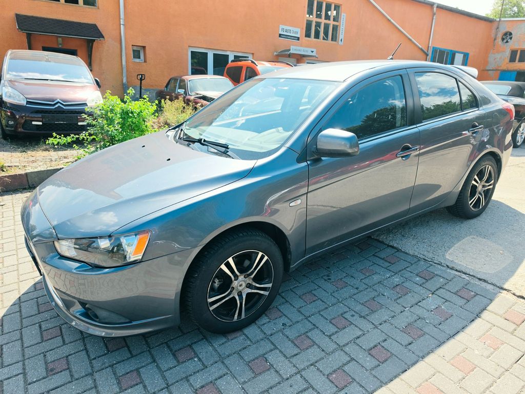 Mitsubishi Lancer