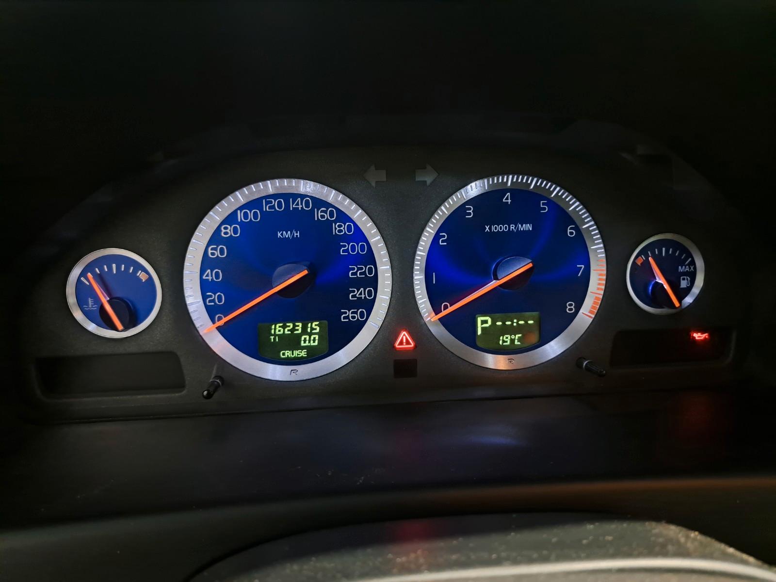VOLVO S60 - R - 299 CV - BVA - TOIT OUVRANT