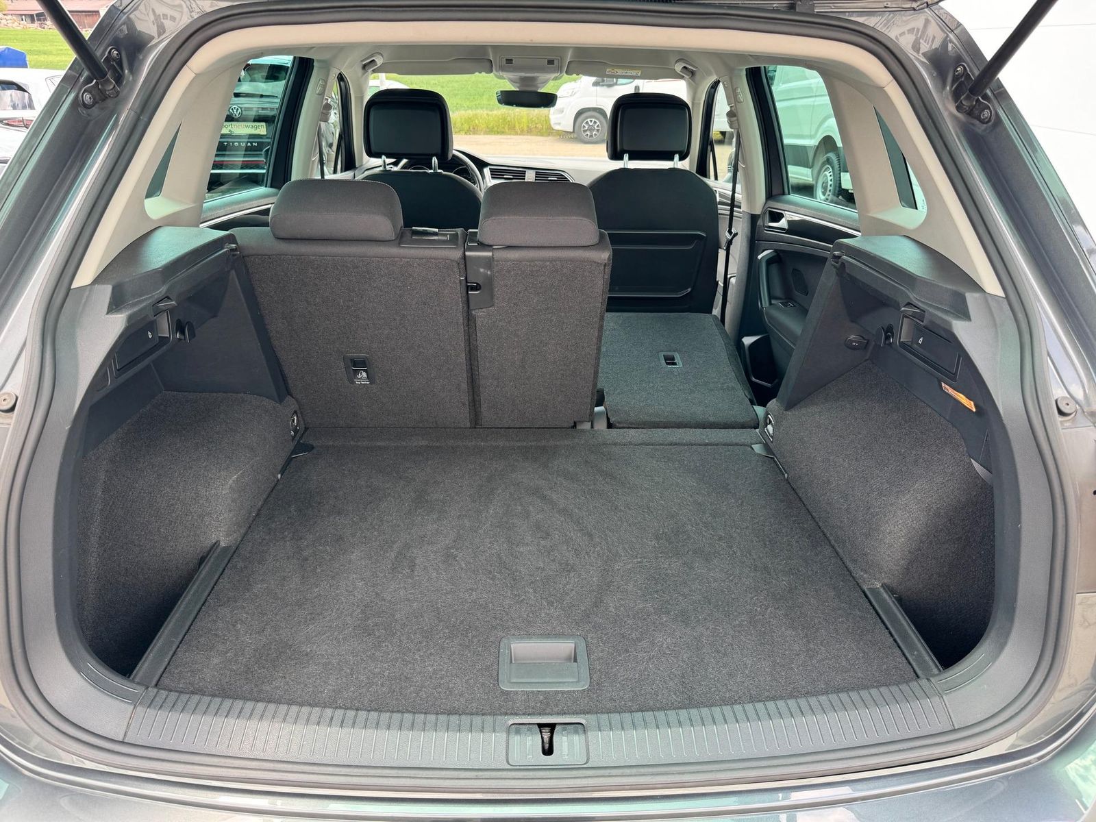 Volkswagen Tiguan Comfortline 1.5 TSI OPF NAVI+KAMERA+LED.. foto 23