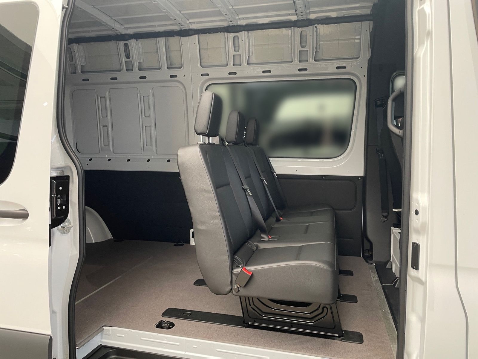Fahrzeugabbildung Mercedes-Benz Sprinter 317 Mixto PRO L3H2 5 Sitze 3,5t AHK