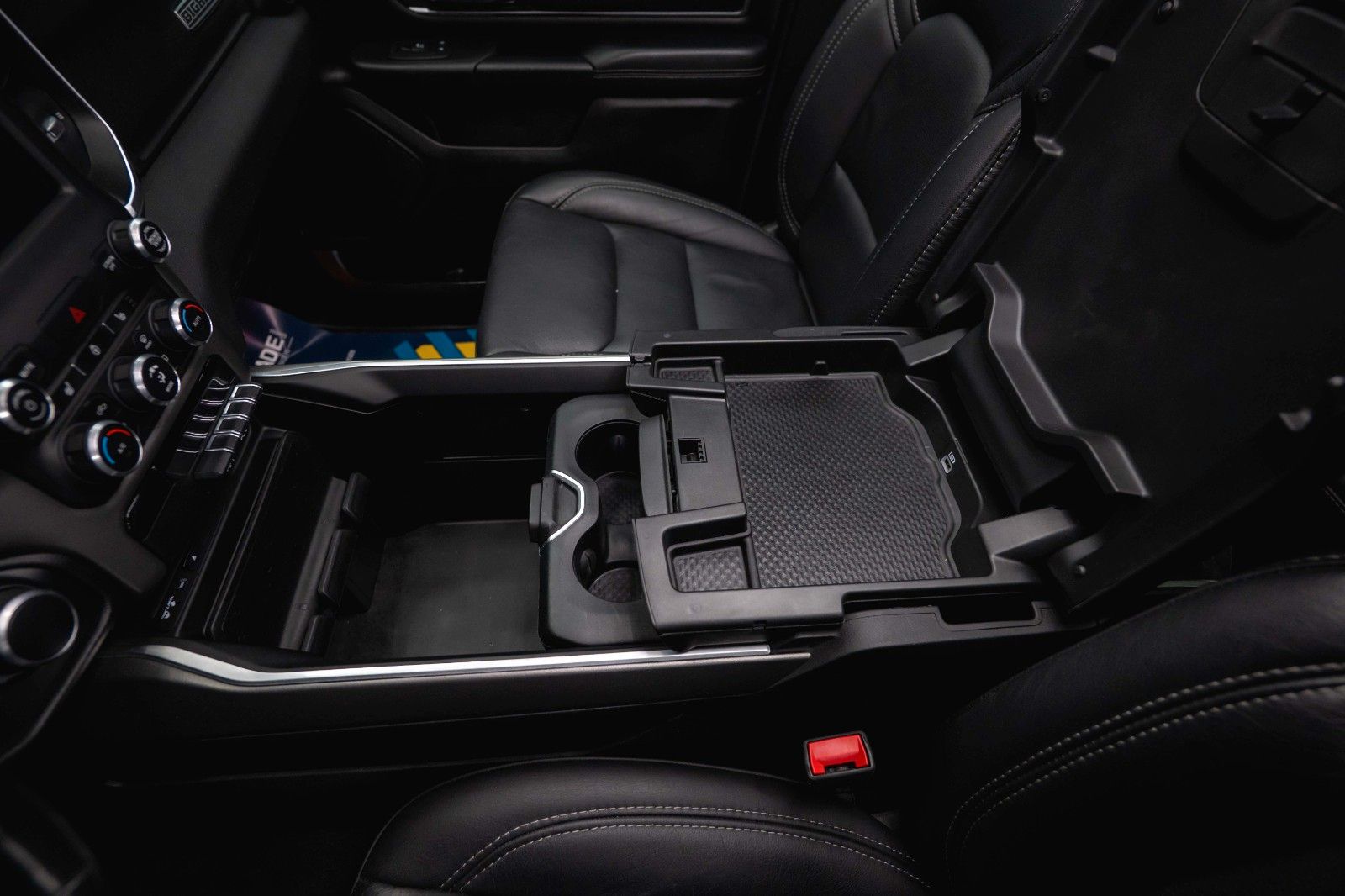 Fahrzeugabbildung Dodge RAM 5.7 V8 HEMI 4x4 OFFROAD Night-Paket *PANO*