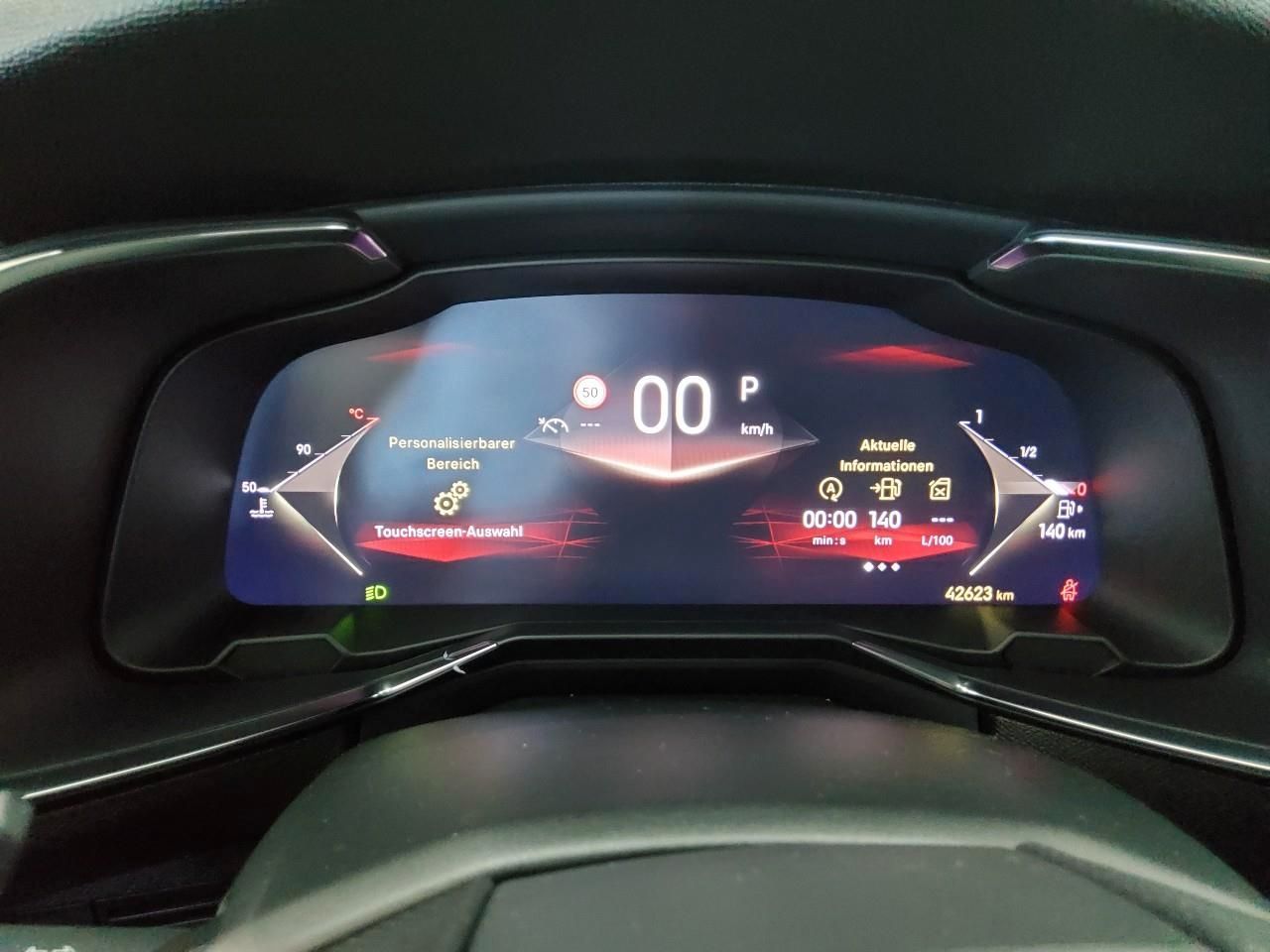 Fahrzeugabbildung DS Automobiles DS7 BlueHDi 130 EAT8 Performance Line Automatik
