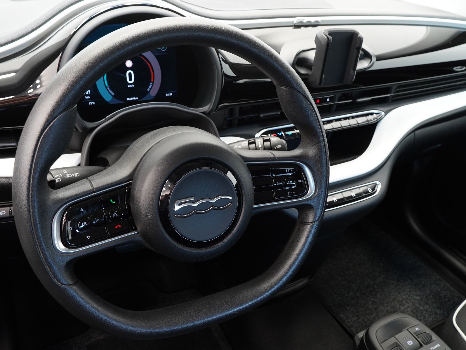 Fahrzeugabbildung Fiat 500e Action TEMPOMAT/DC-LADEN/SOH