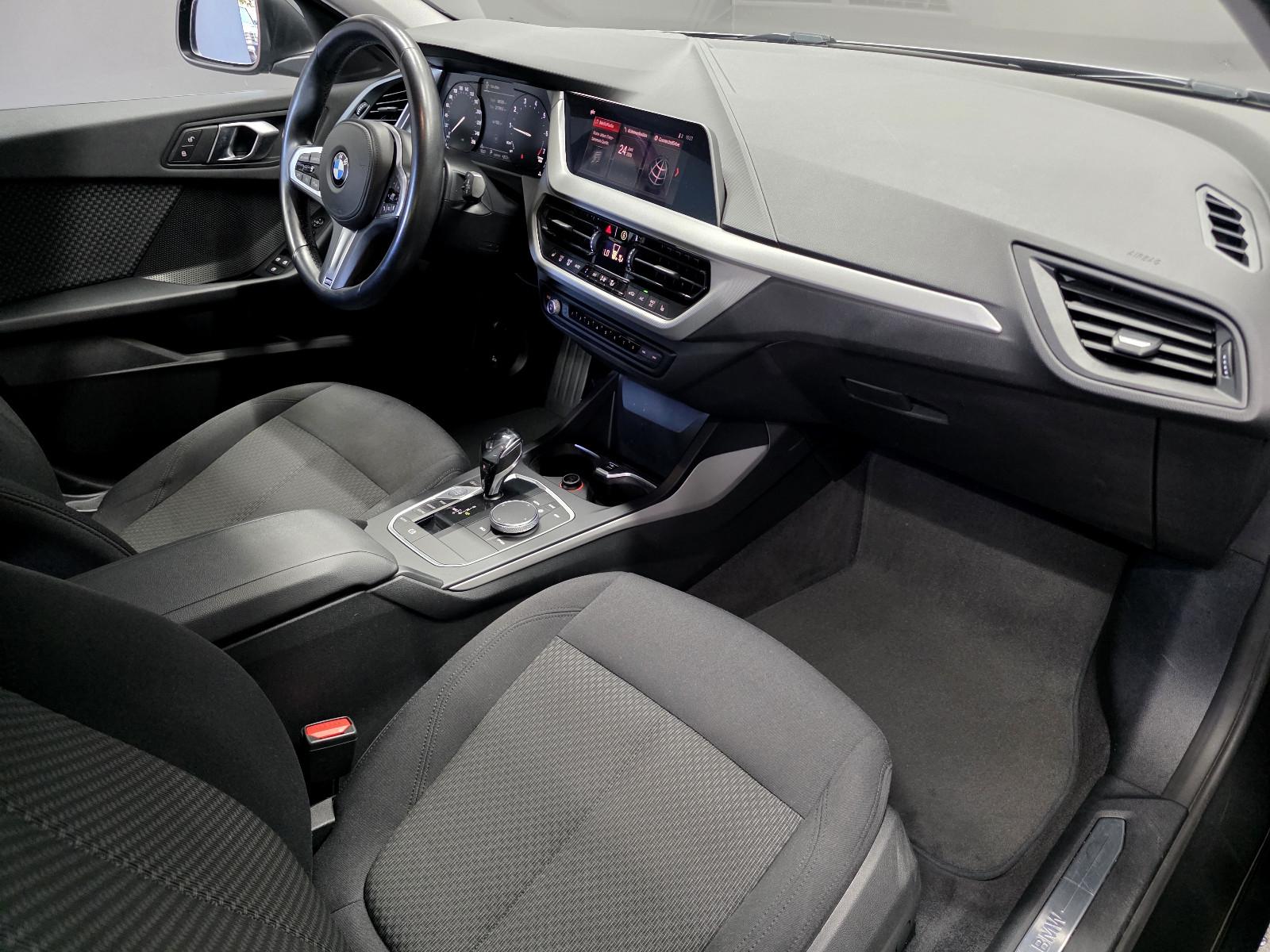 BMW 118 i Advantage, AUTOMATIK, M SPORT 18", M LENKER, миниатюра 11