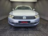 Volkswagen Passat 2.0 TDI HIGHLINE, DSG, NAVI, ACC, R-KAM - Volkswagen Passat: Scheckheftgepflegt, Limousine