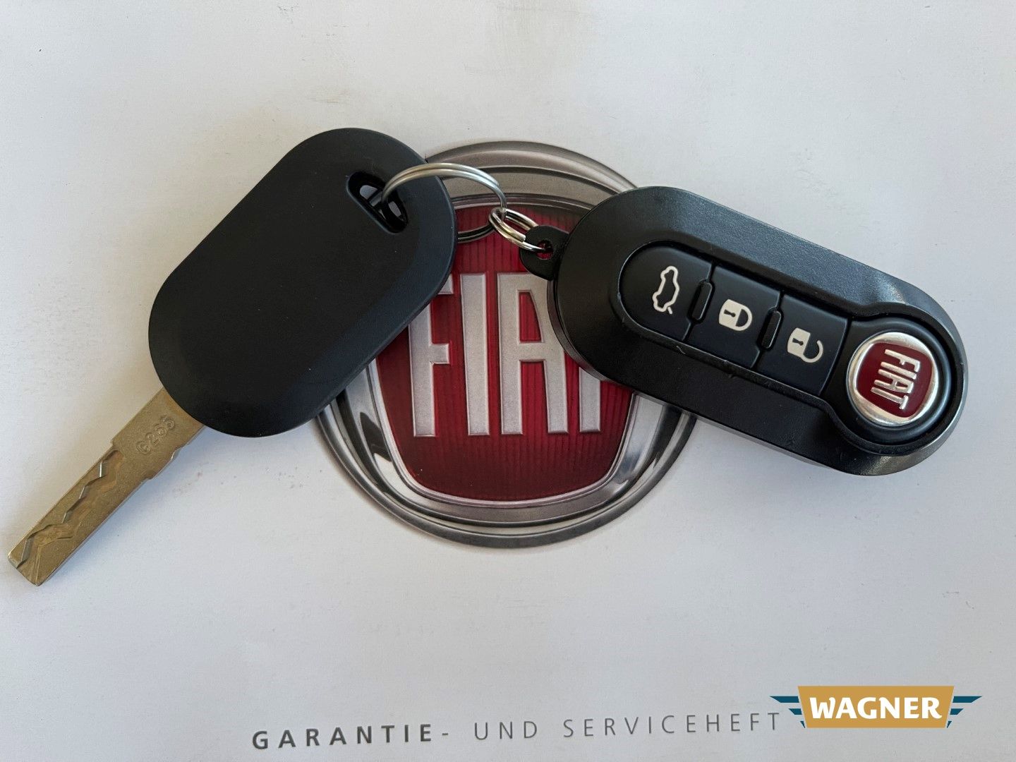 Fahrzeugabbildung Fiat Panda Hybrid Klimaanlage Isofix Tagfahrlicht