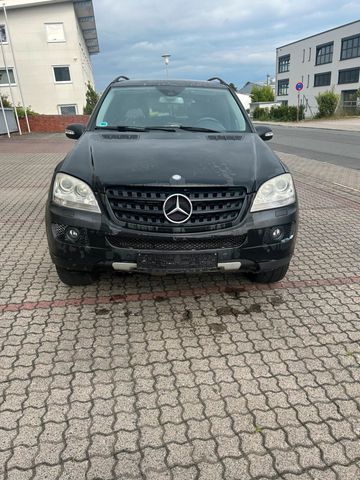 Mercedes-Benz Merzedes Benz ML 320