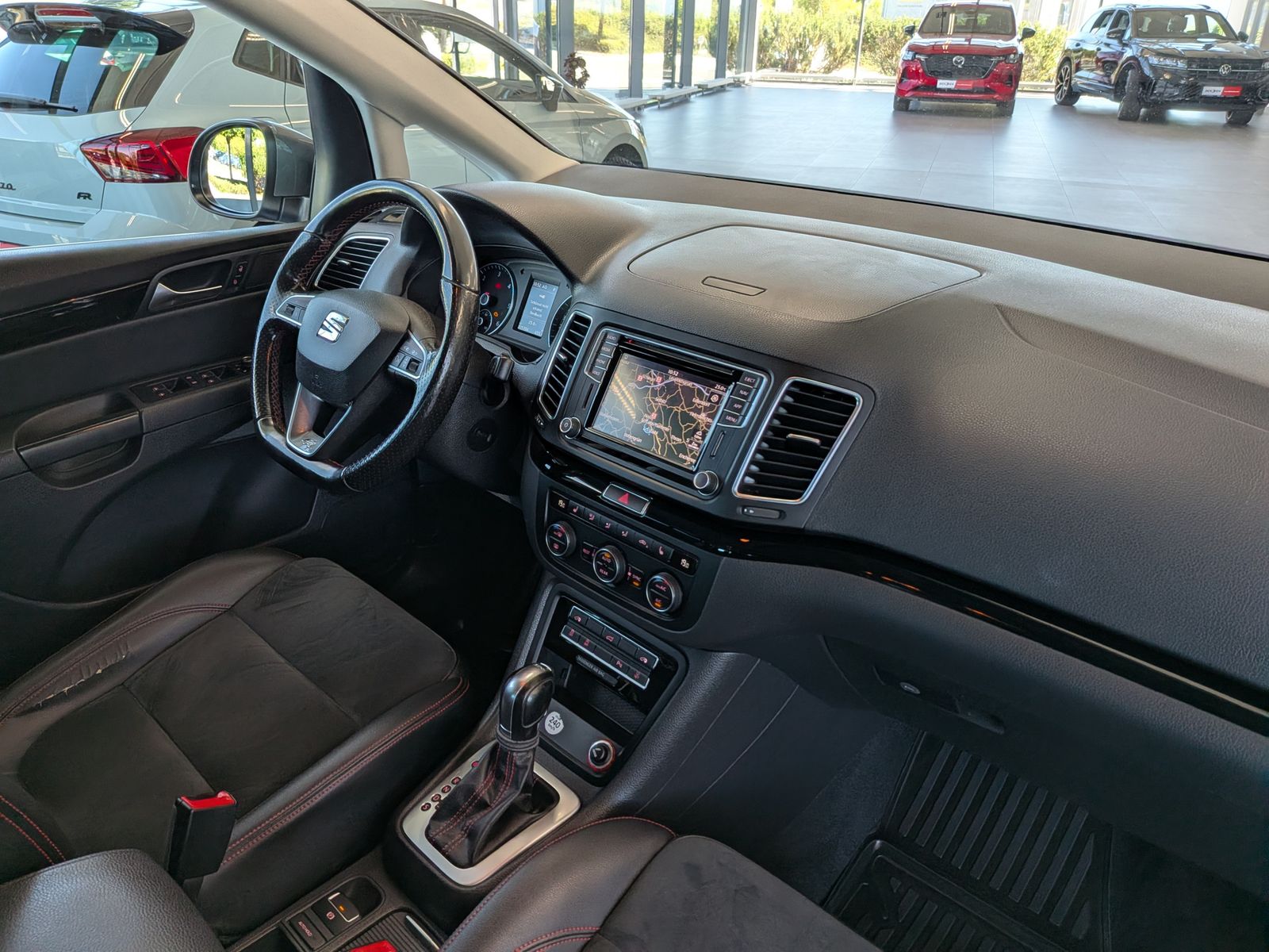 Fahrzeugabbildung SEAT Alhambra FR-Line Allrad BI-Xenon Cam 7-Sitz AHK