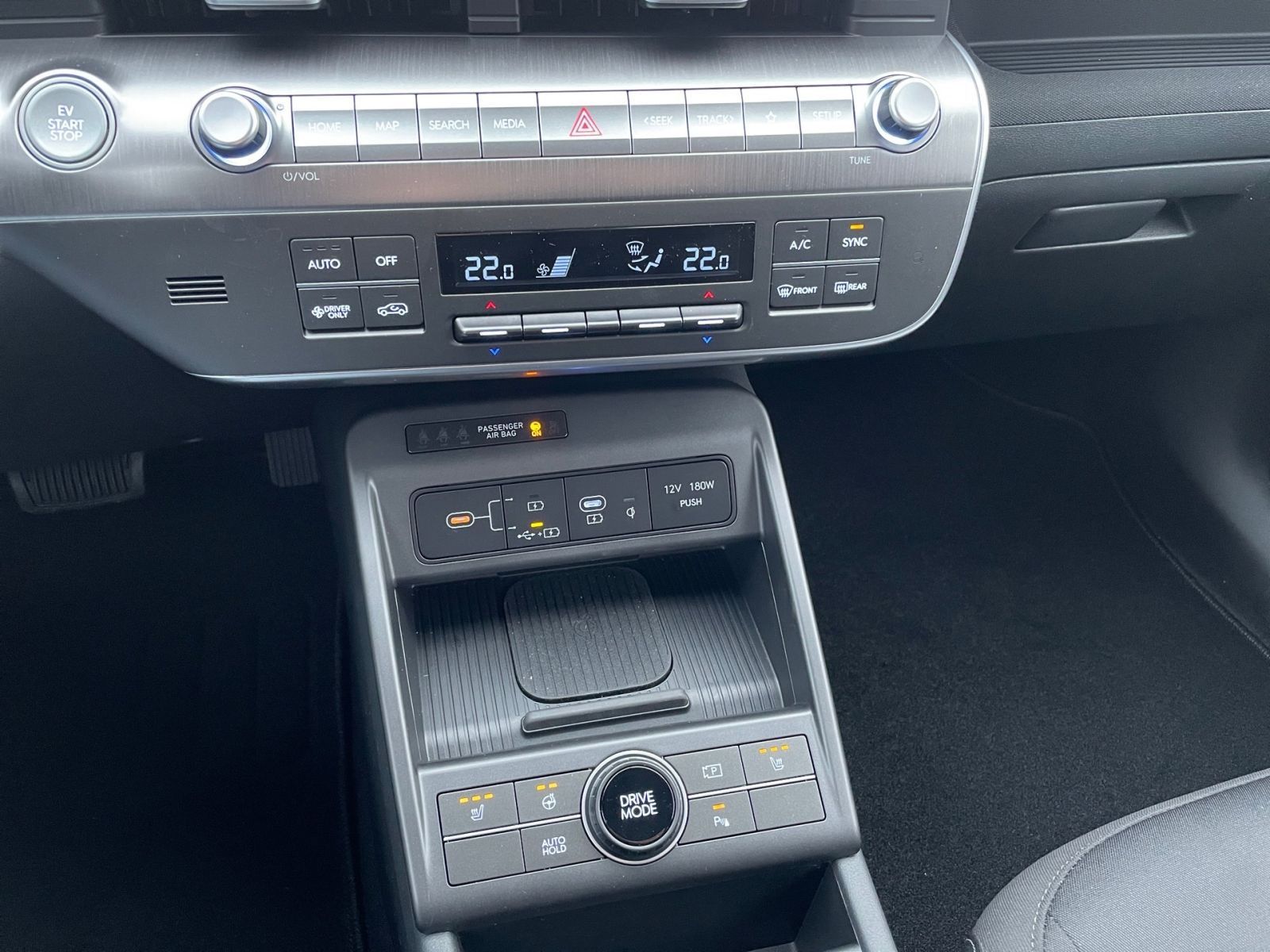 Fahrzeugabbildung Hyundai KONA Trend Elektro 65 kWh Assi Paket el.HK