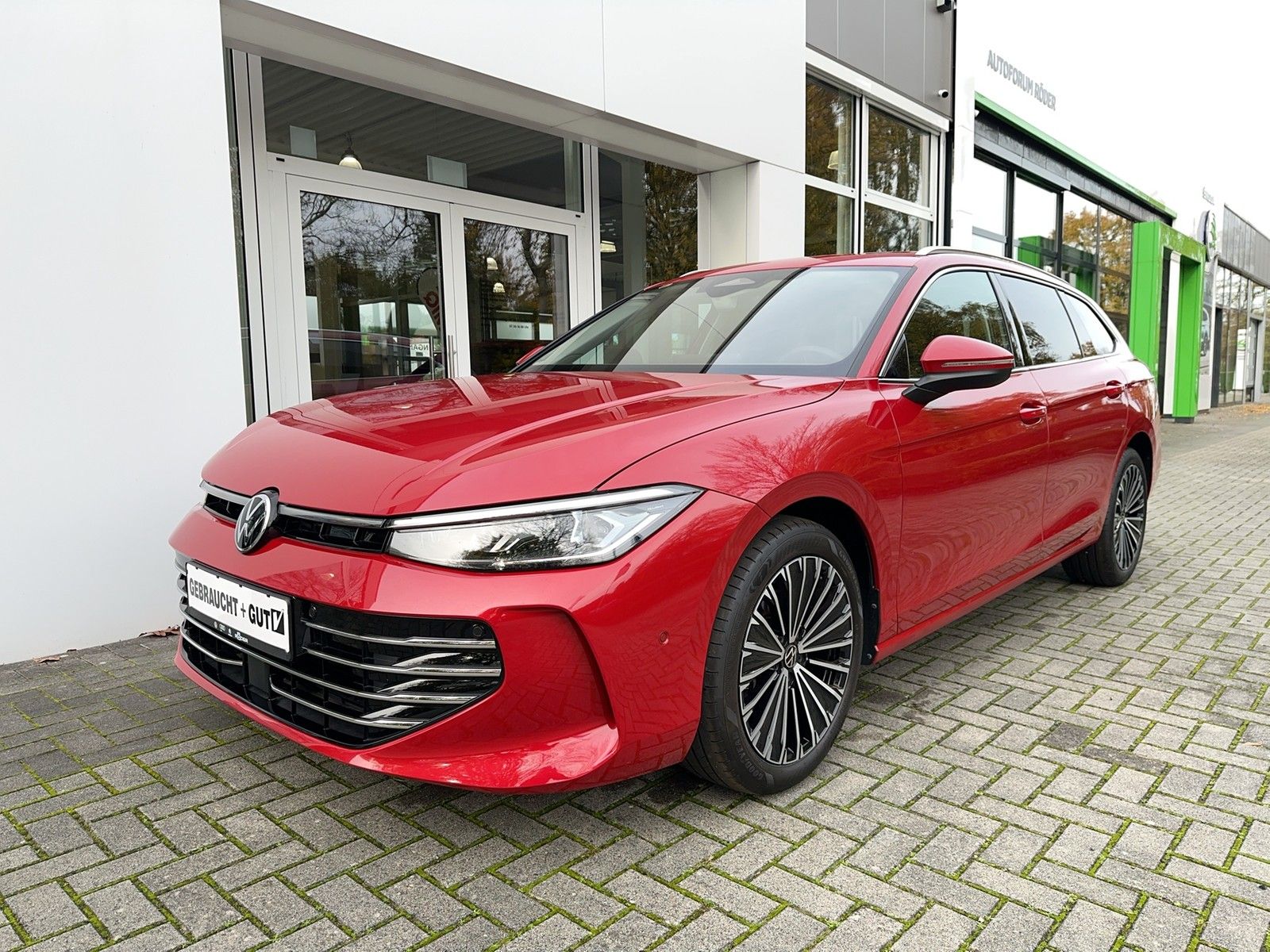 Volkswagen Passat Variant 2.0 TDI Elegance Navi Pano StaHz