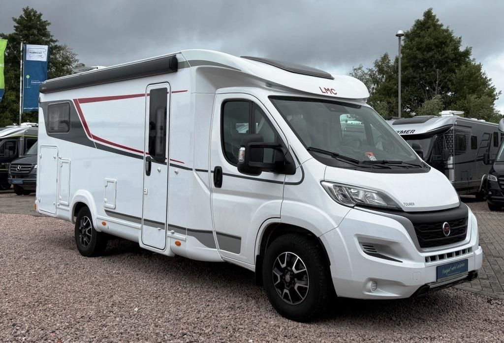 Fahrzeugabbildung LMC Tourer T 660 G SAT/TV/Solar/Luftfeder HA