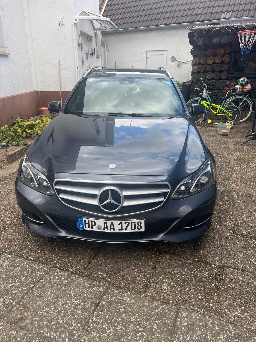 Mercedes-Benz E 220 BlueTEC BE T Edition AVANTG. Auto. Sta...