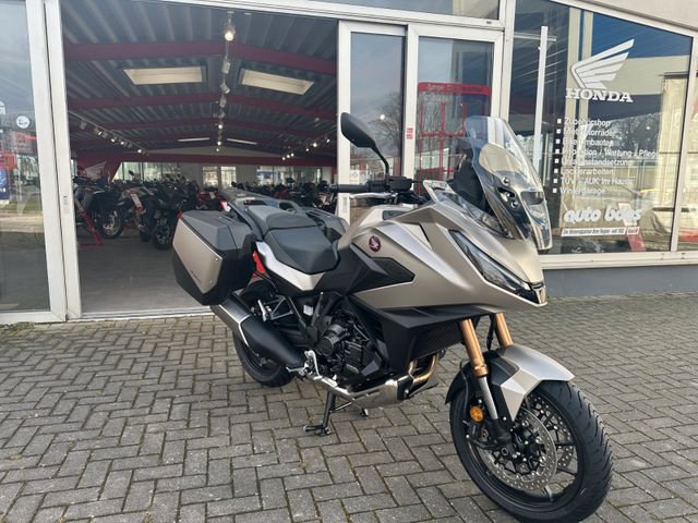 Honda NT 1100 2025  DCT + Elektronisches Fahrwerk