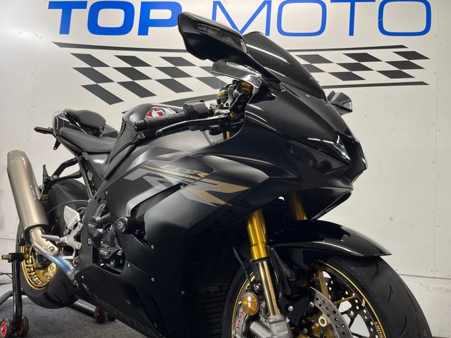 Honda CBR 1000 RR-R SP Öhlins* Akra*1-Hd.* Garantie*