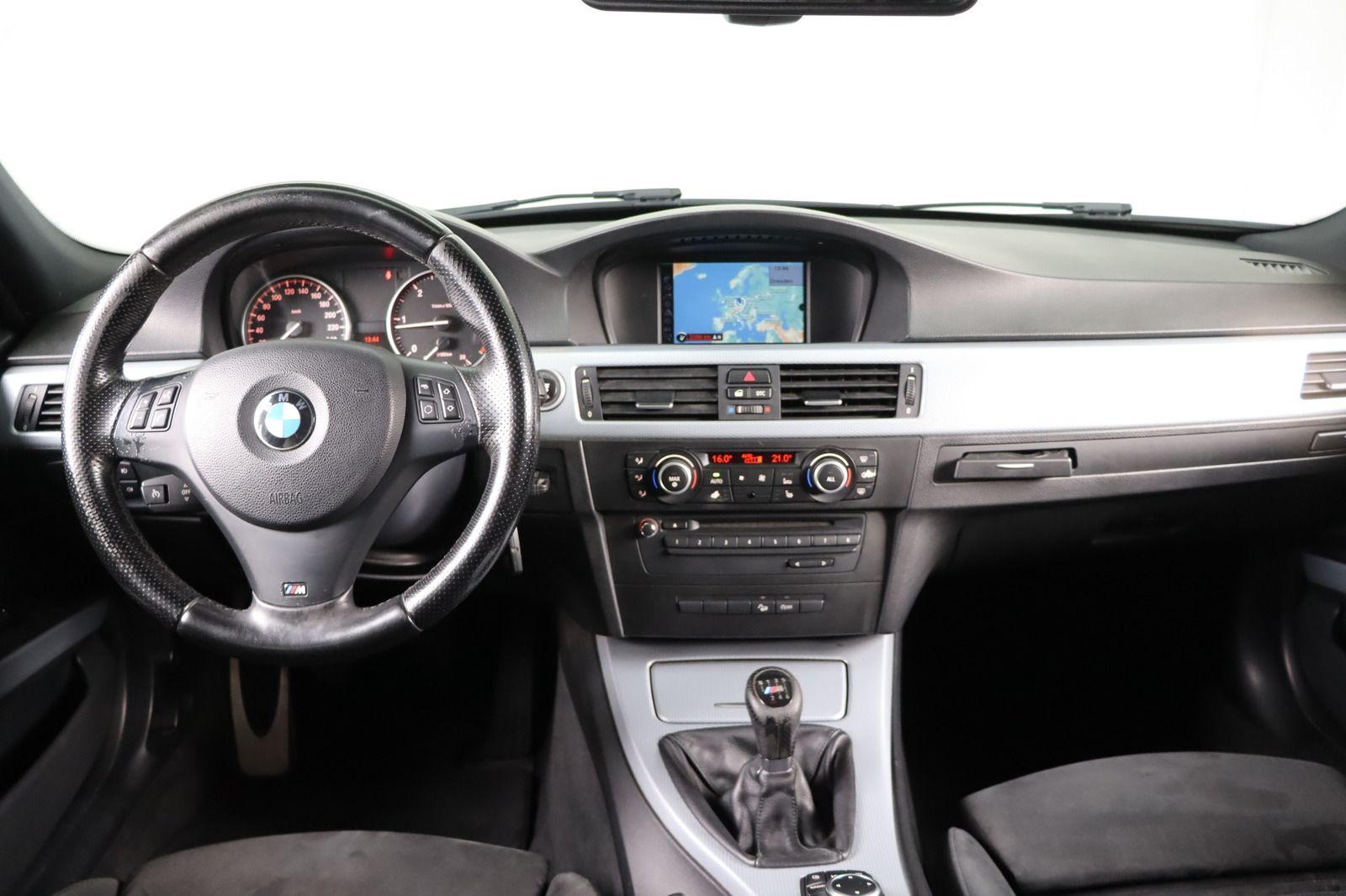 Fahrzeugabbildung BMW 320 d xDrive M-Paket * Xenon * Navi * Alcantara