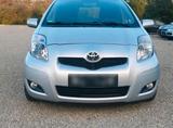 Toyota Yaris 1.3 Executive NEUER TÜV bis 0... - Toyota Yaris Executive mit Benzin-Antrieb