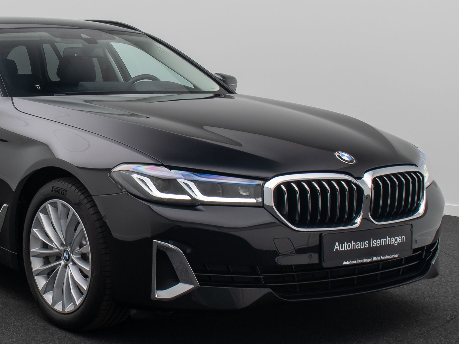 Fahrzeugabbildung BMW 530e Luxury Line 360° Laser DAB H/K SoftCl Sport