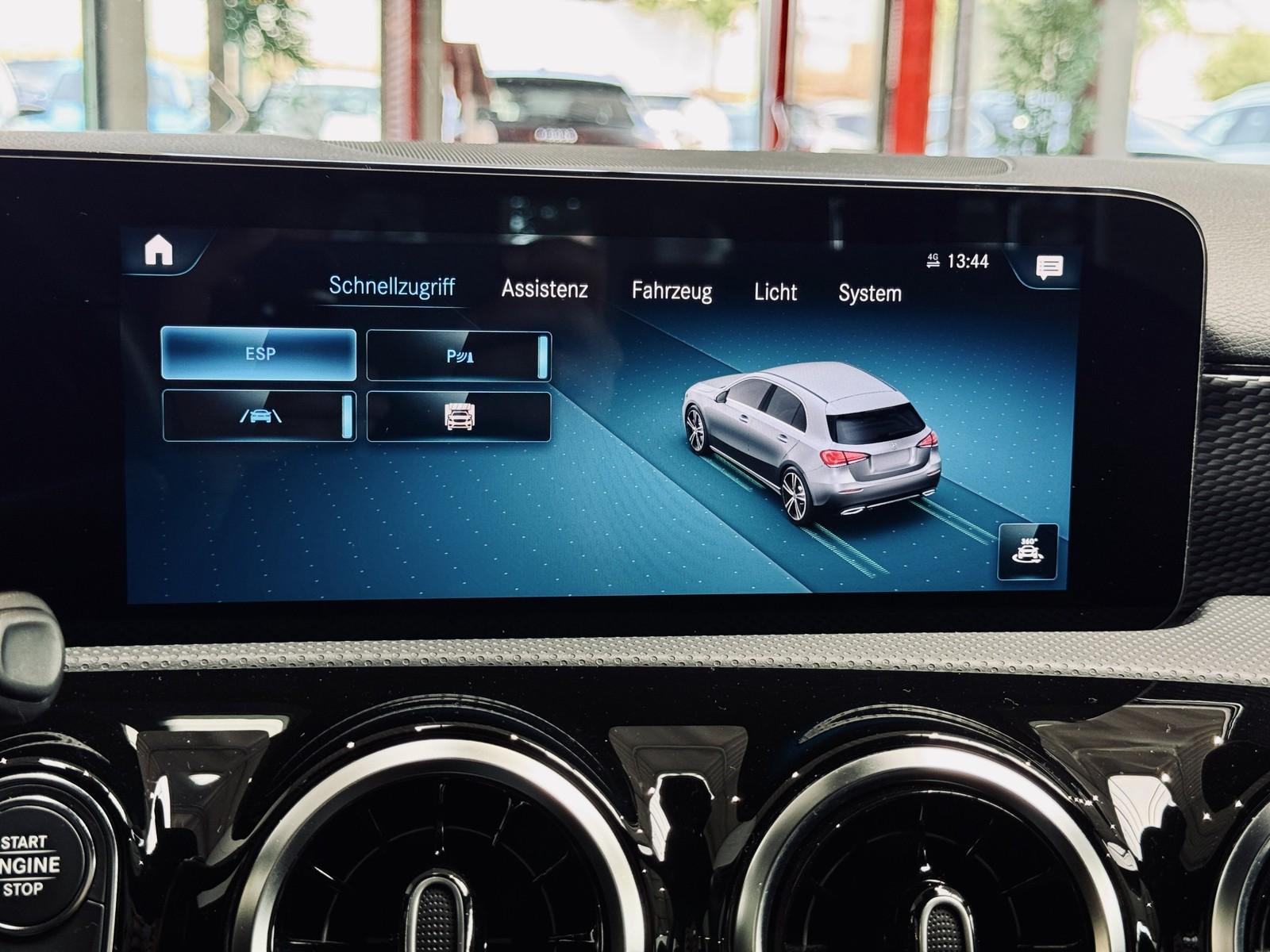 Mercedes-Benz A-Class SHZ Widescreen LED Carbon, миниатюра 26