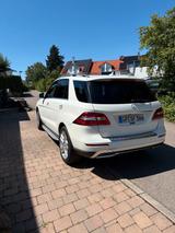 Mercedes-Benz ML 350 4MATIC -Vollausstattung - Mercedes-Benz ML 350 mit Benzin-Antrieb: Automatik