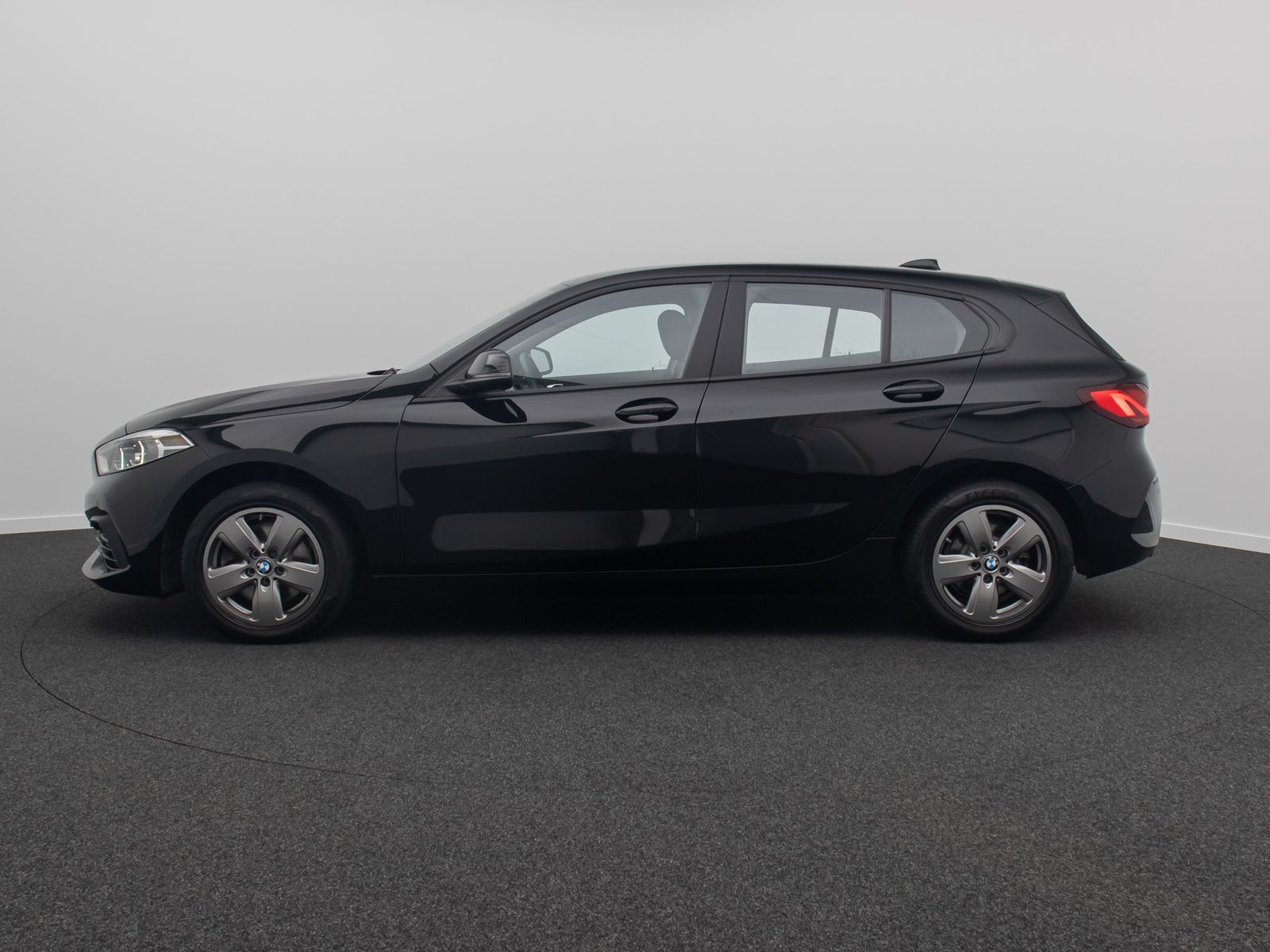 Fahrzeugabbildung BMW 118d Advantage PDC GeschwindigReg DAB CockpitPro