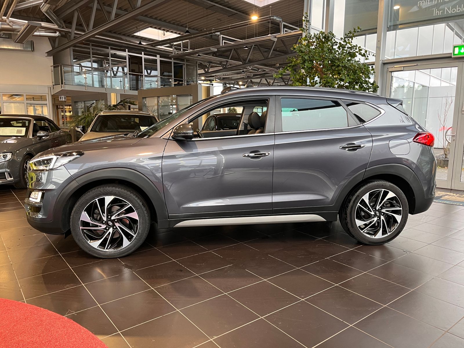 Fahrzeugabbildung Hyundai TUCSON Premium 4WD PANO LED NAVI