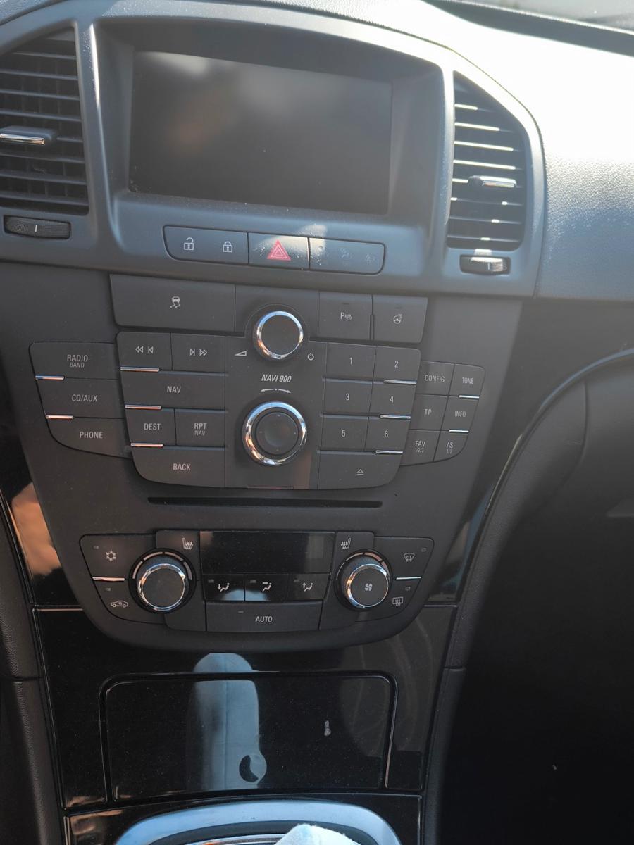 Opel Insignia 2012 — photo 10
