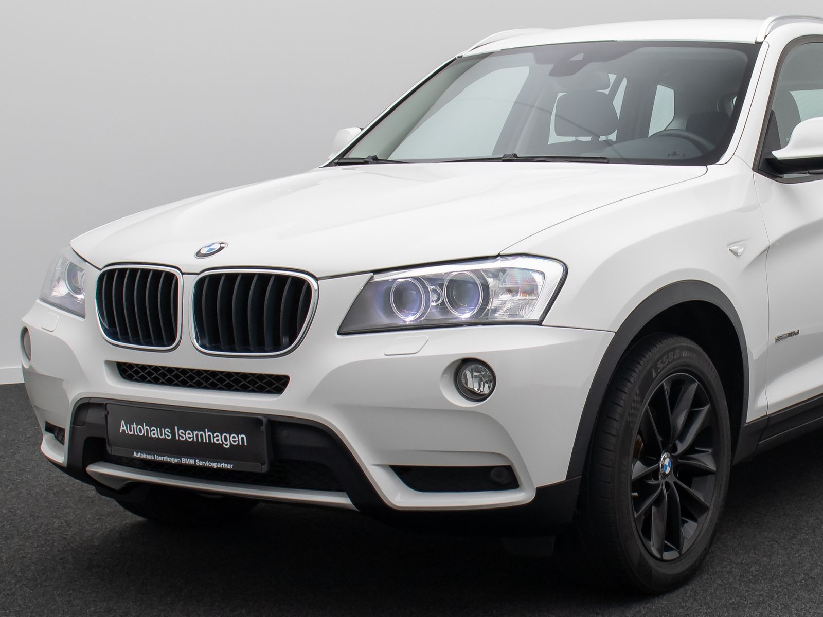 Fahrzeugabbildung BMW X3 sD18d HUD Bi-Xenon FernlichAss NavviBisiness