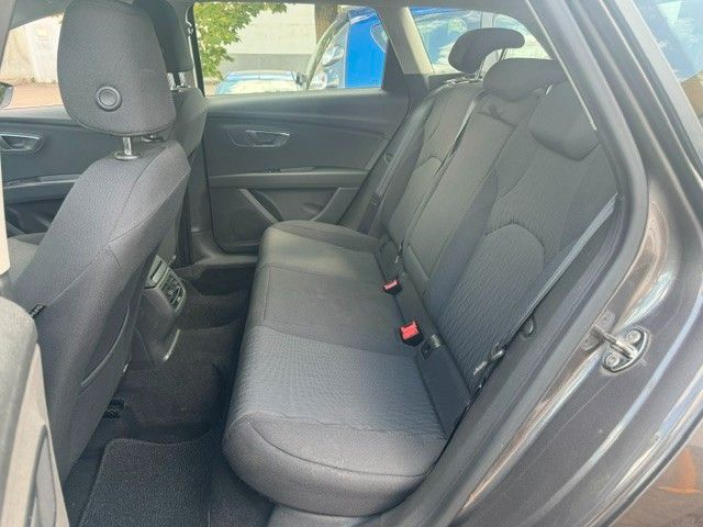 Fahrzeugabbildung SEAT Leon ST Style NAVI PDC MFL