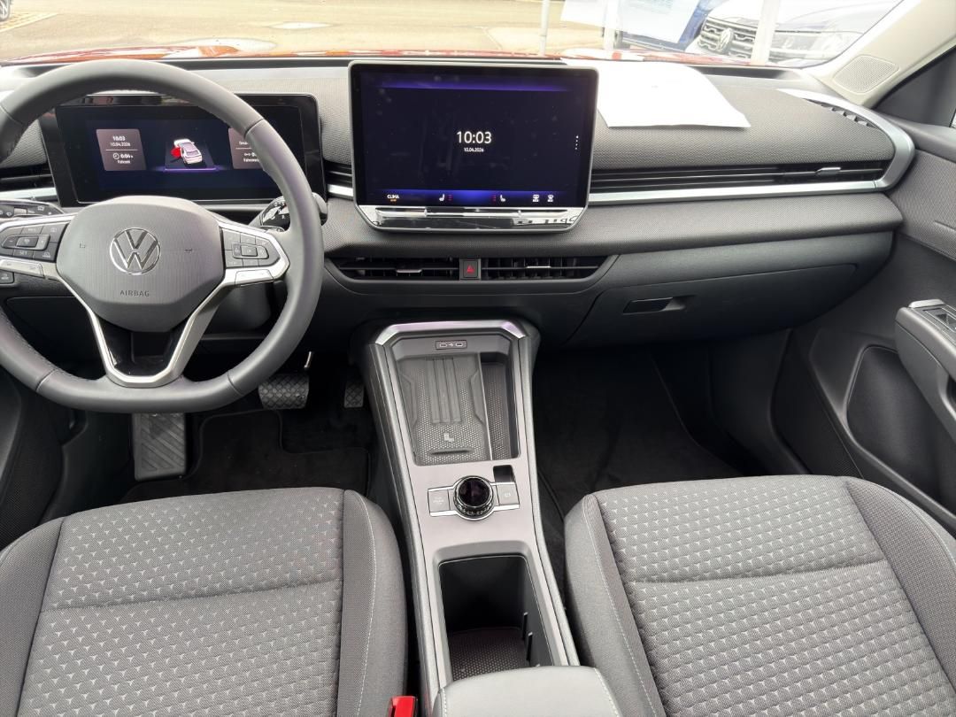 Fahrzeugabbildung Volkswagen T-ROC Life GHR,AHK,App-Connect,Winterpaket,17LM-