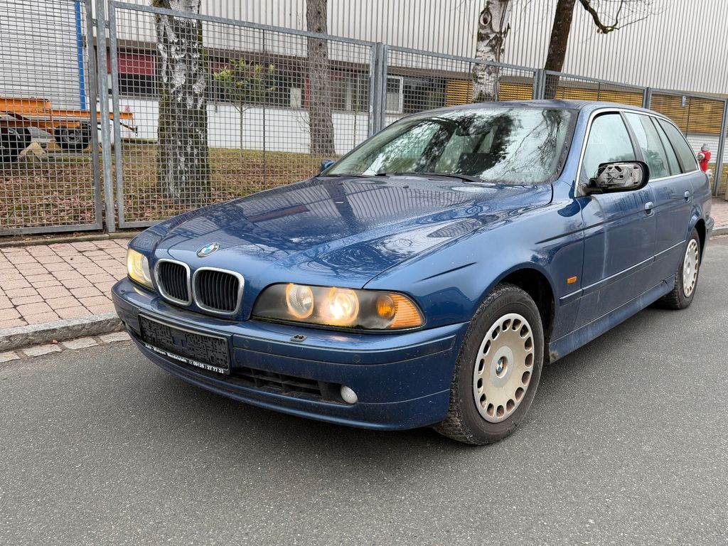 BMW 525