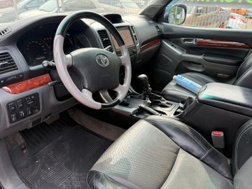 Toyota Land Cruiser - 8