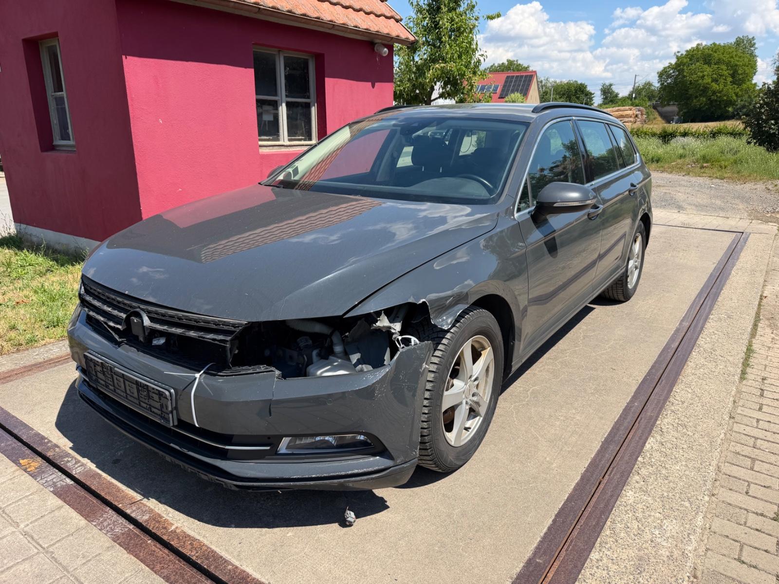 Volkswagen Passat Variant Comfortline BMT TÜV