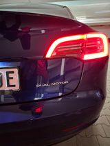 Tesla Model 3 Allradantrieb mit Dualmotor Long Ran... - Tesla Model 3 in Frankfurt (Main)