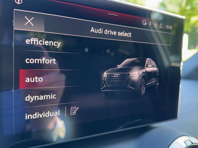 Q2 S line 35 TFSI 110150 kWPS S tronic