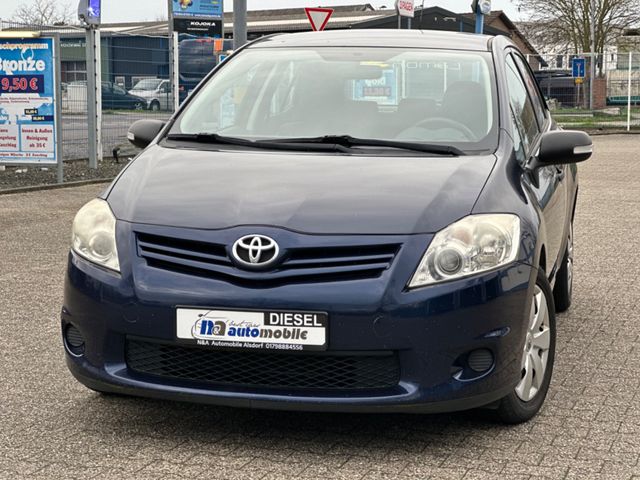 Toyota Auris Life