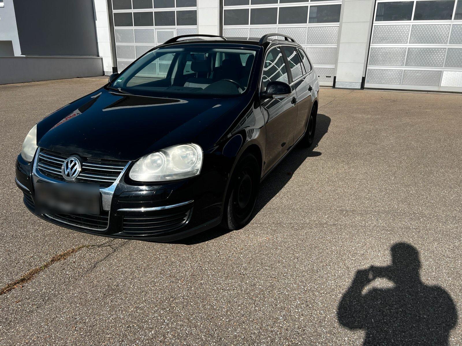 Volkswagen Golf 2008 — rear view