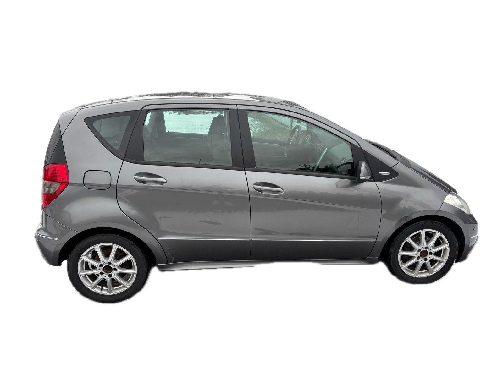 Mercedes-Benz A180 2009 — engine 109 HP (80kW)