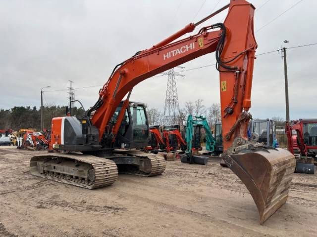 Hitachi ZX 225 US LC-3