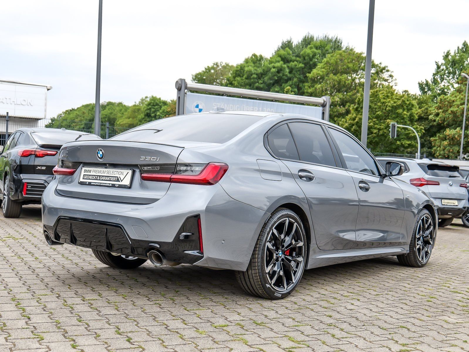 BMW 330 - Bild 2