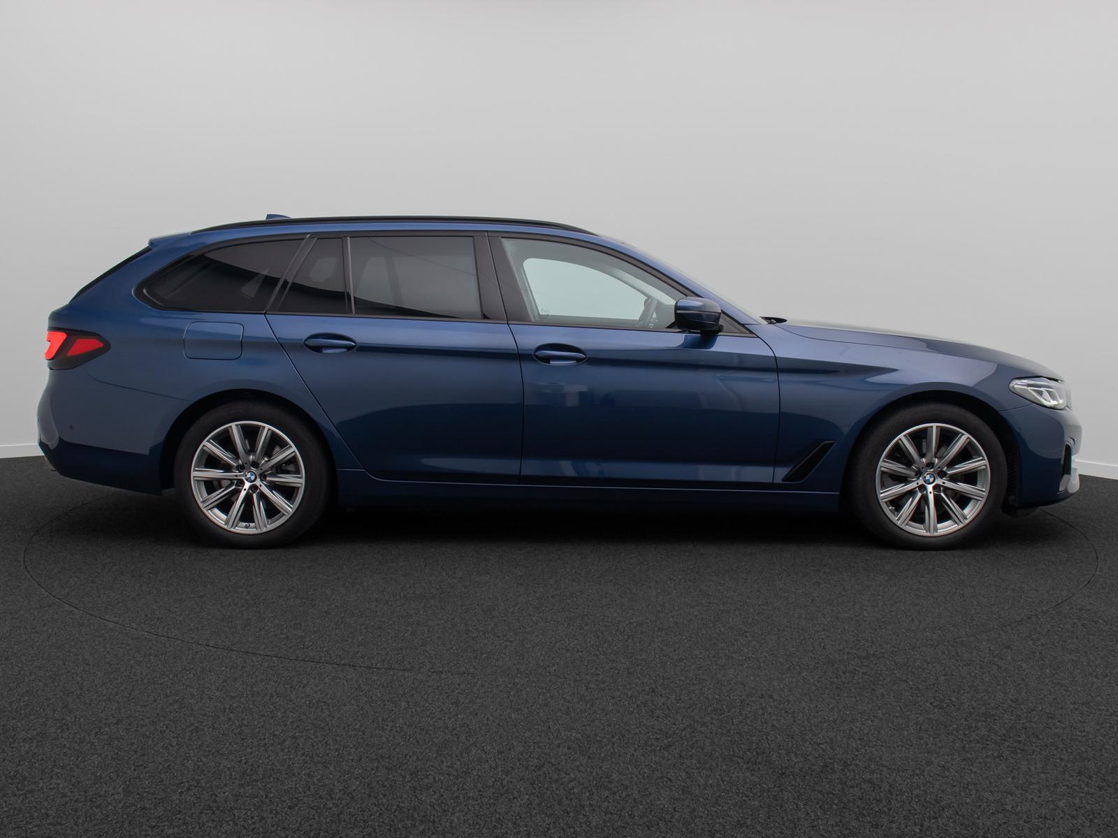 BMW 520 d xD DAB HUD Kamera Alarm Panoram Leder Sport, миниатюра 5