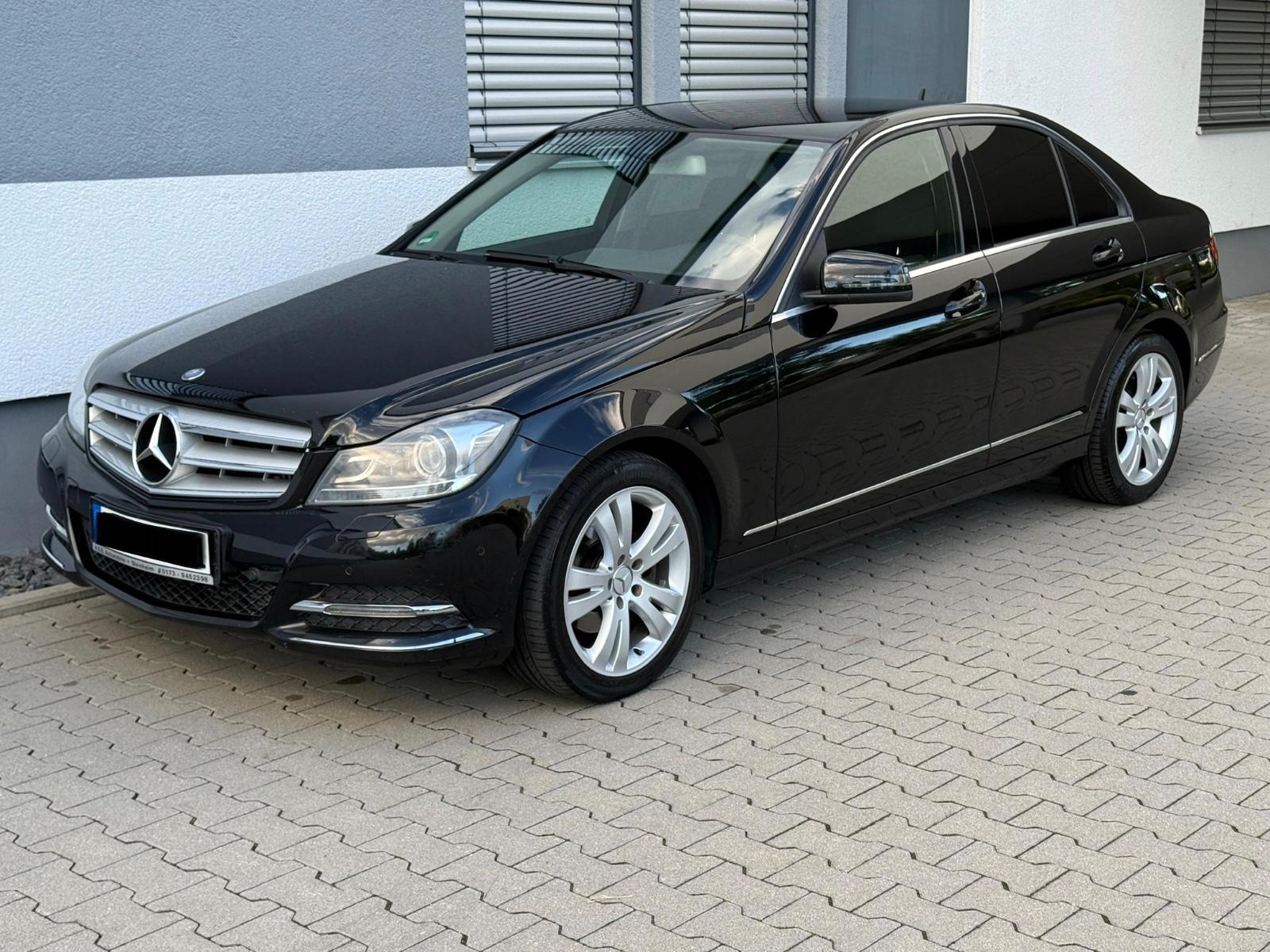 Mercedes-Benz C 250 Limousine BlueEfficiency 4Matic Standheizu