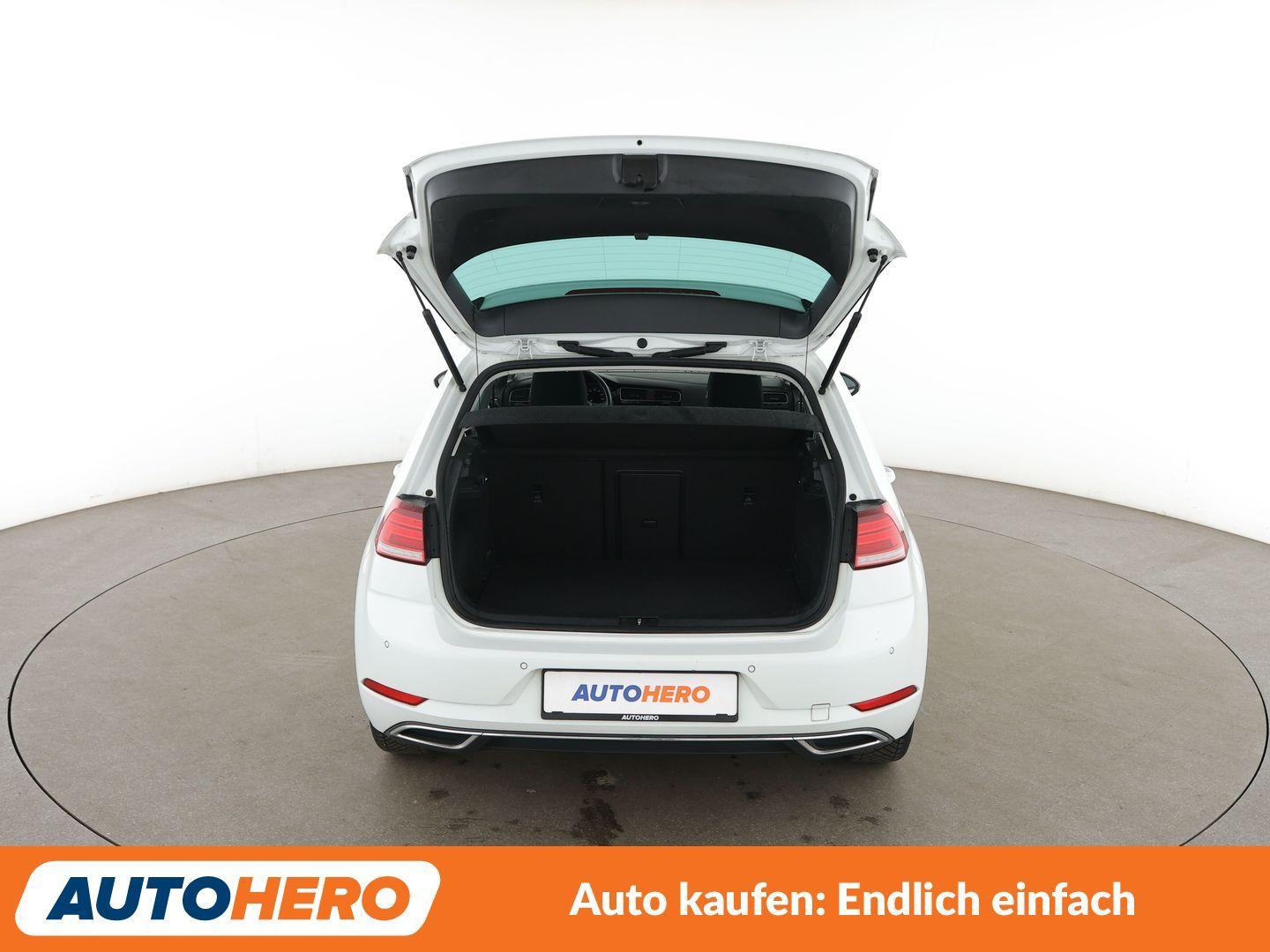 Volkswagen Golf VII 1.5 TSI ACT Highline BMT Aut.*NAVI*LED*