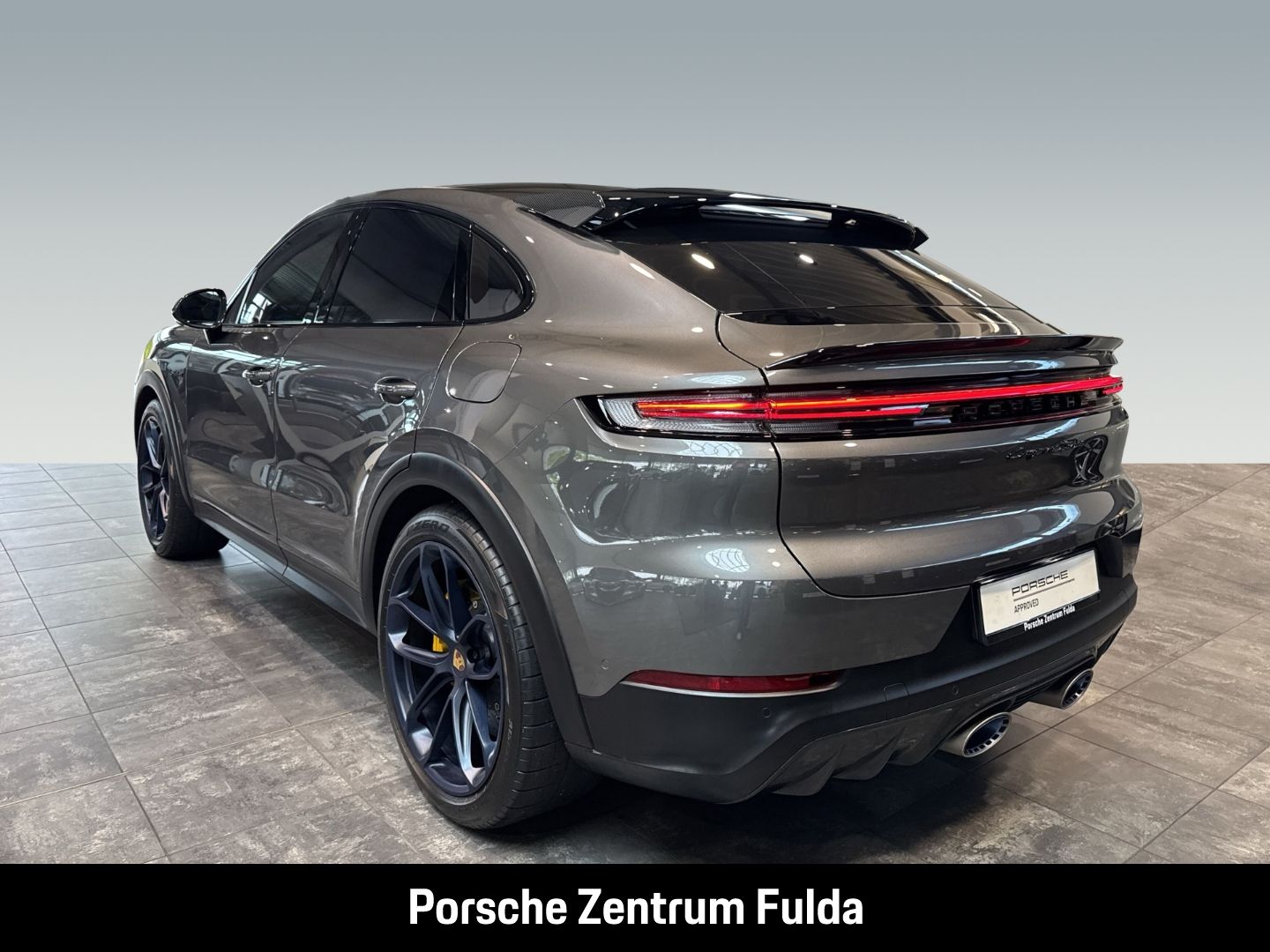 Porsche Cayenne Turbo E-Hybrid Coupe mit GT-Paket PDCC imagem 3