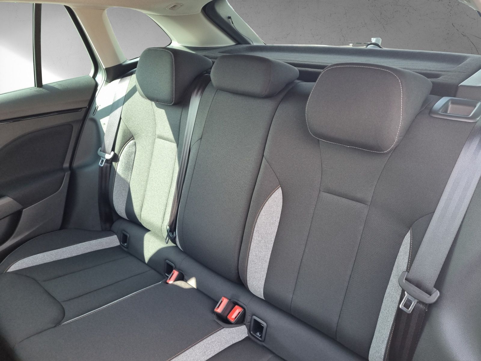 Fahrzeugabbildung SKODA Scala Tour 1,0 TSI 85KW/115PS Fahrassitenz+ Komf